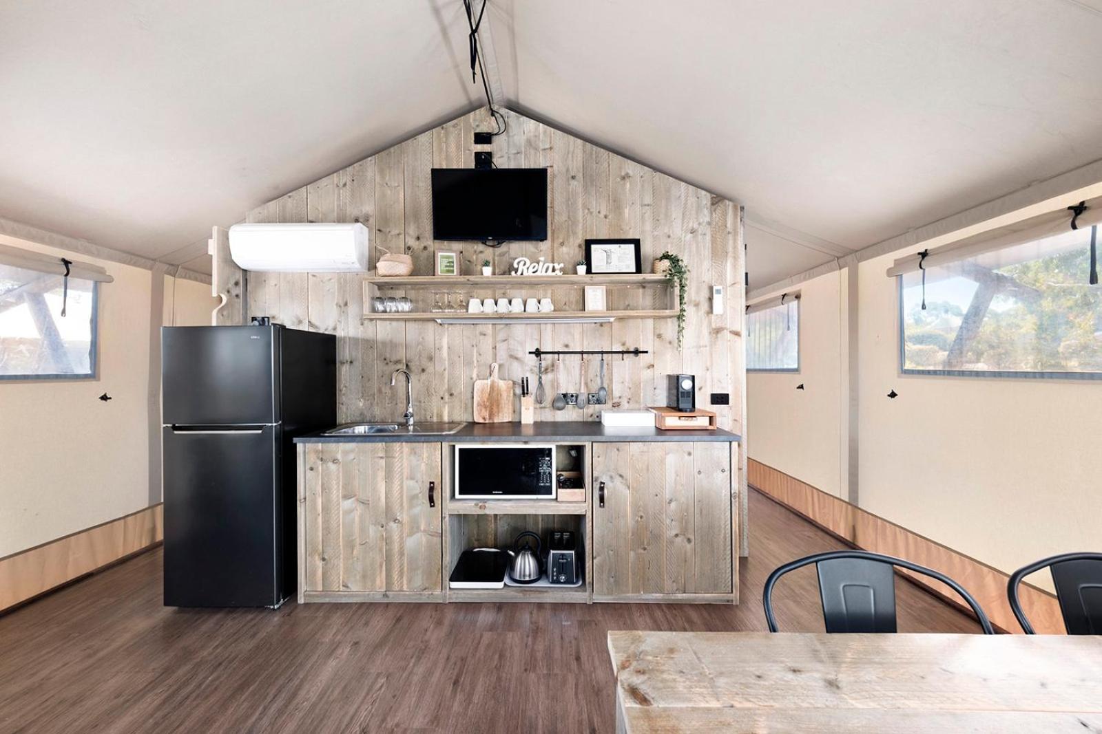 Scamander Sanctuary Holiday Park Экстерьер фото